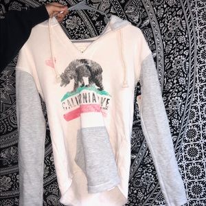 California billabong sweatshirt❤️(small)